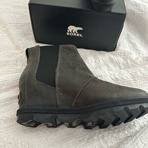 Sorel Women’s Black Leather Wedge Boots